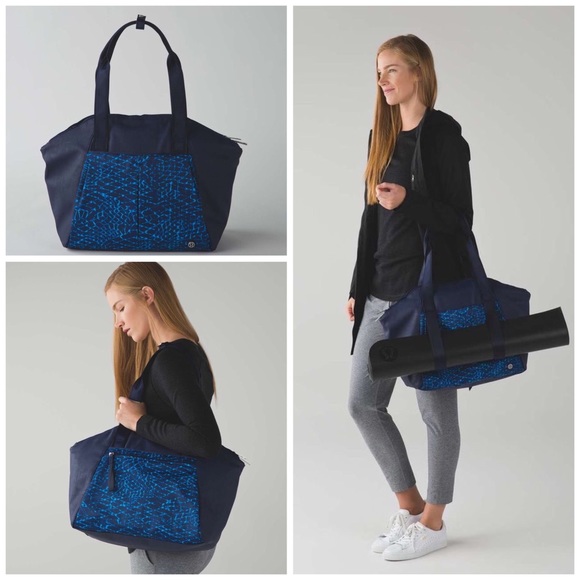 🆕 Lululemon Free to Be Bag - Picture 1 of 6